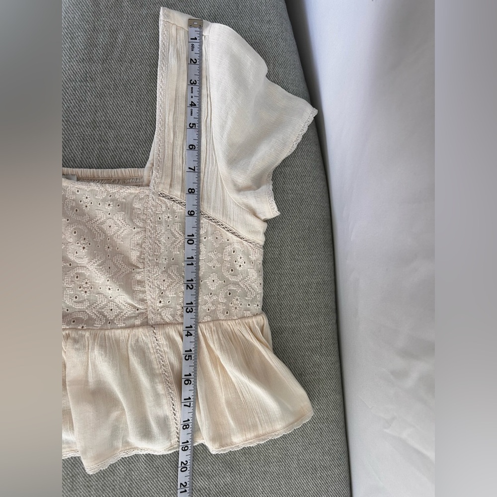 American Eagle Cropped Boho Eyelet Ruffle Top Women's Medium Cream Beach Summer - Picture 12 of 14